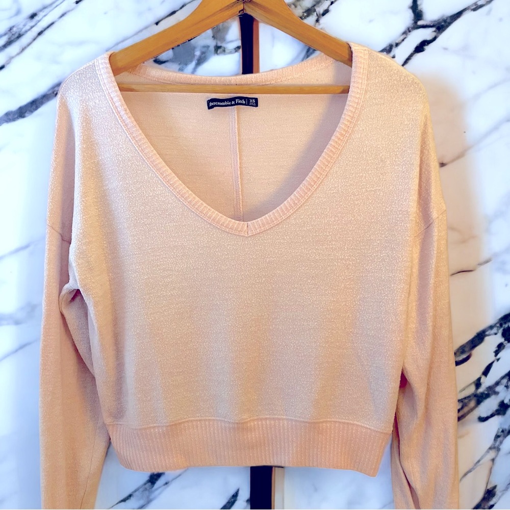Abercrombie & Fitch, Light Pink Crop Top V Neck Lightweight Sweater, Women’s XS - Picture 1 of 9